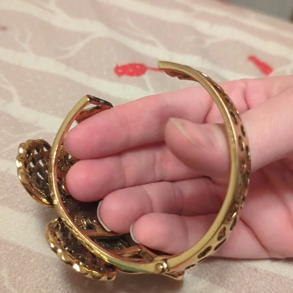 Butterfly bracelet - Picture 2 of 3